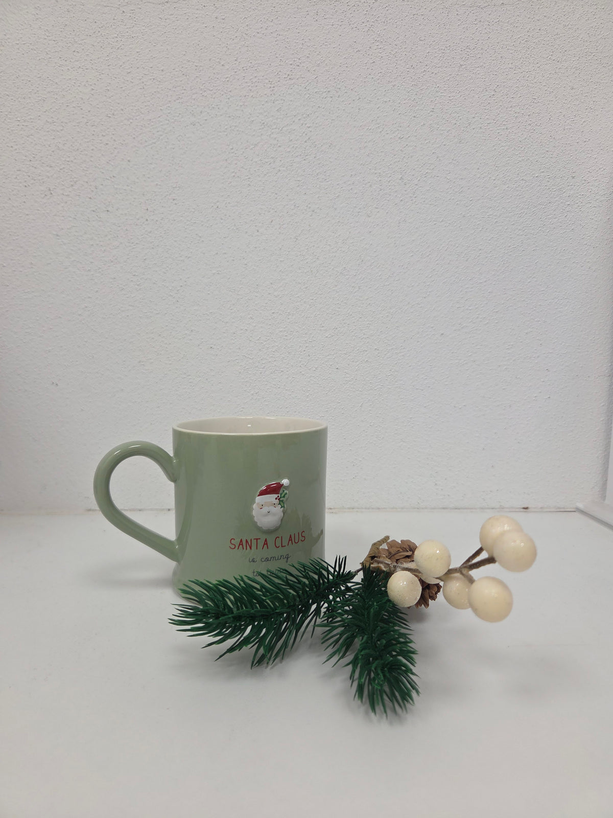 Christmas Mug Santa Claus is coming to Town